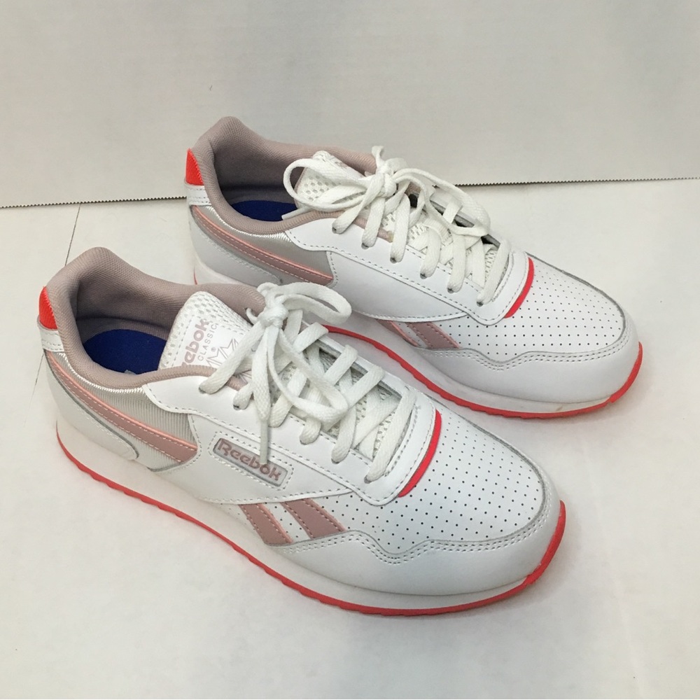 Reebok Women's Classic Harman Ripple Sneaker - Picture 3 of 10